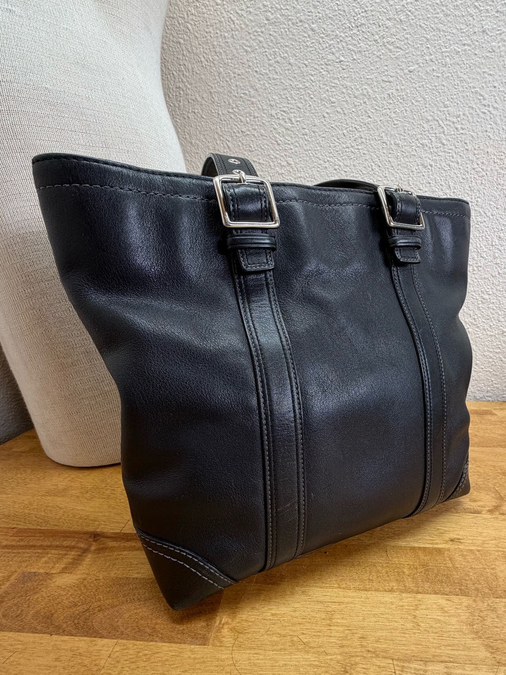 Coach Hampton Black Leather Tote Shoulder Bag Zip Top Buckle Strap Purse - Picture 4 of 12